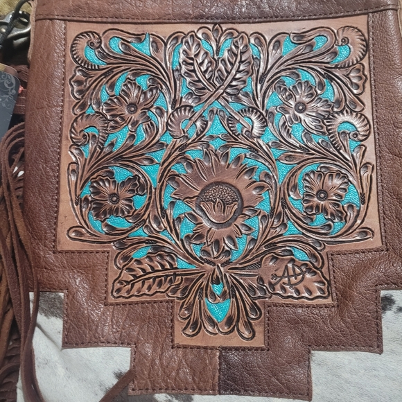 American Darling Crossbody - Picture 4 of 4